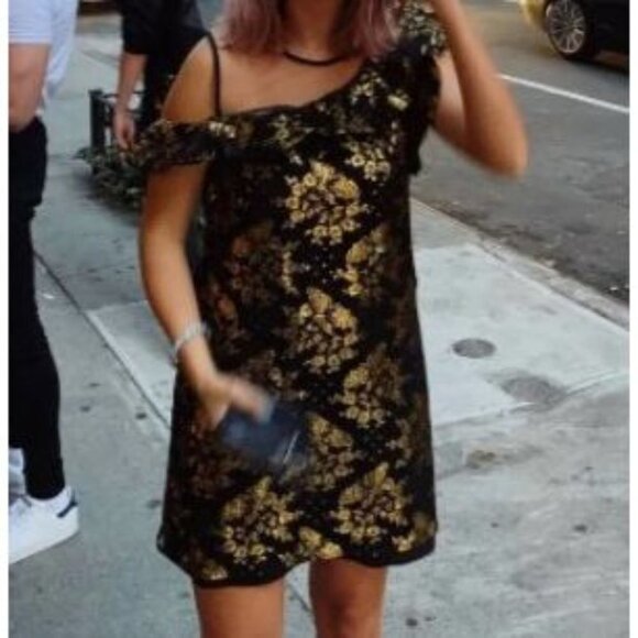 Nha Khanh Black Viera Lace Sheath Dress $545 - Picture 2 of 11